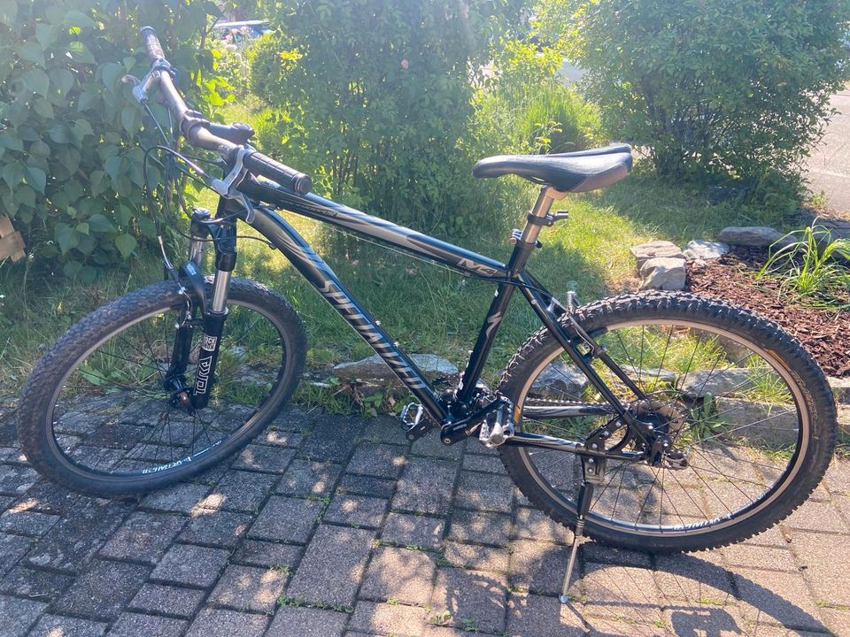 Mountainbike Specialized Rockhopper M4 in Gschwend