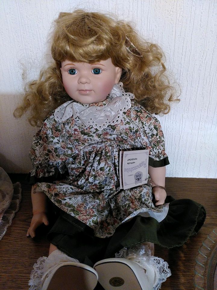 Porzellanpuppe Gilde Handwerk, Mädchen mit blonden Haaren in Emsdetten