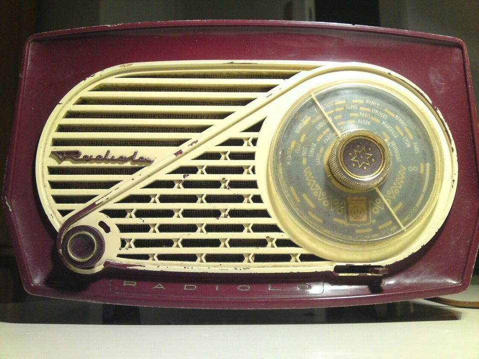 Kleines altes Radio Röhrenradio ~ RADIOLO ~ Frankreich ~ 1954 in Bielefeld