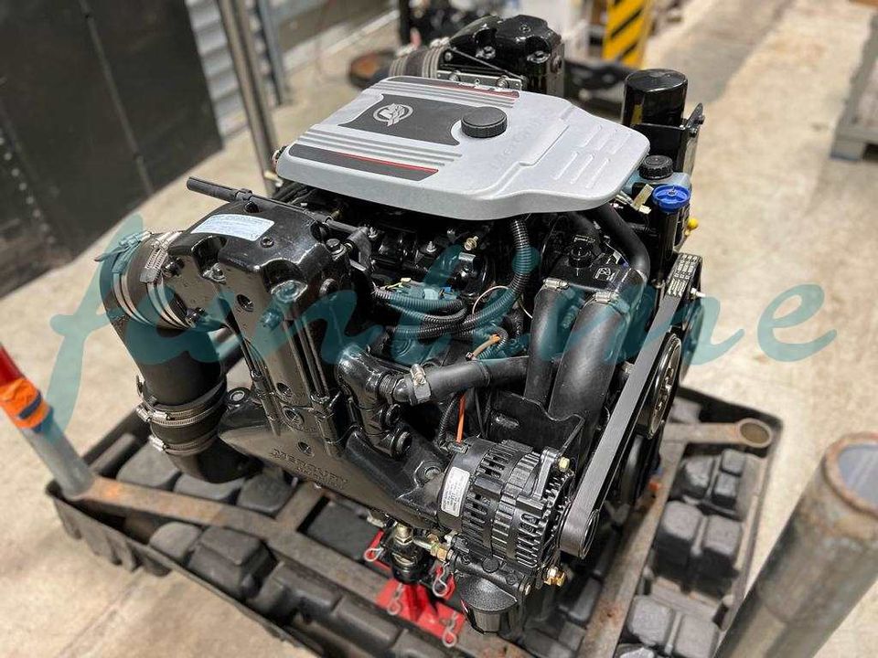 MerCruiser 4,3L V6 Bobtail-Motor NEU in Neuwied