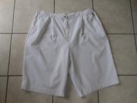 Shorts kurze Hose Bermudas weiß Damen Gr.50 XXL Brand Maße s.Text Niedersachsen - Bad Zwischenahn Vorschau
