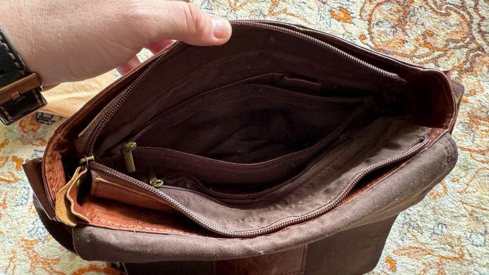 Gusti Leder Messenger Bag Tasche Umhängetasche in Friedberg (Hessen)