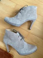 Beige Wildleder High Heels von Paul Green Baden-Württemberg - Wolfschlugen Vorschau