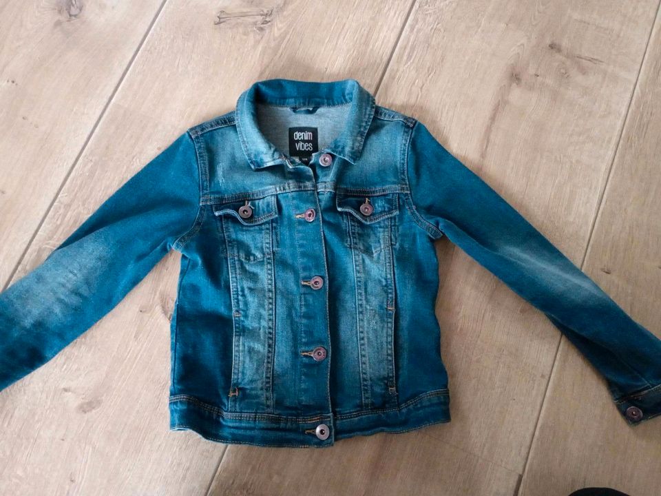 Jeansjacke 128 TOP in Aichtal