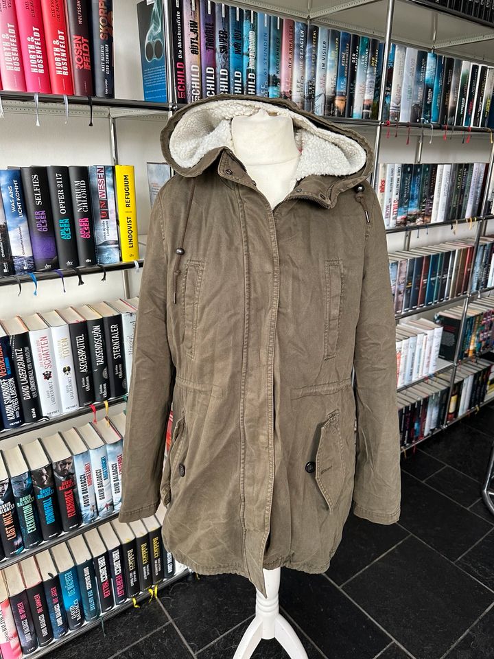 SuperDry Parka Teddyfell oliv grün Gr.L NEU UsedLook in Bottrop