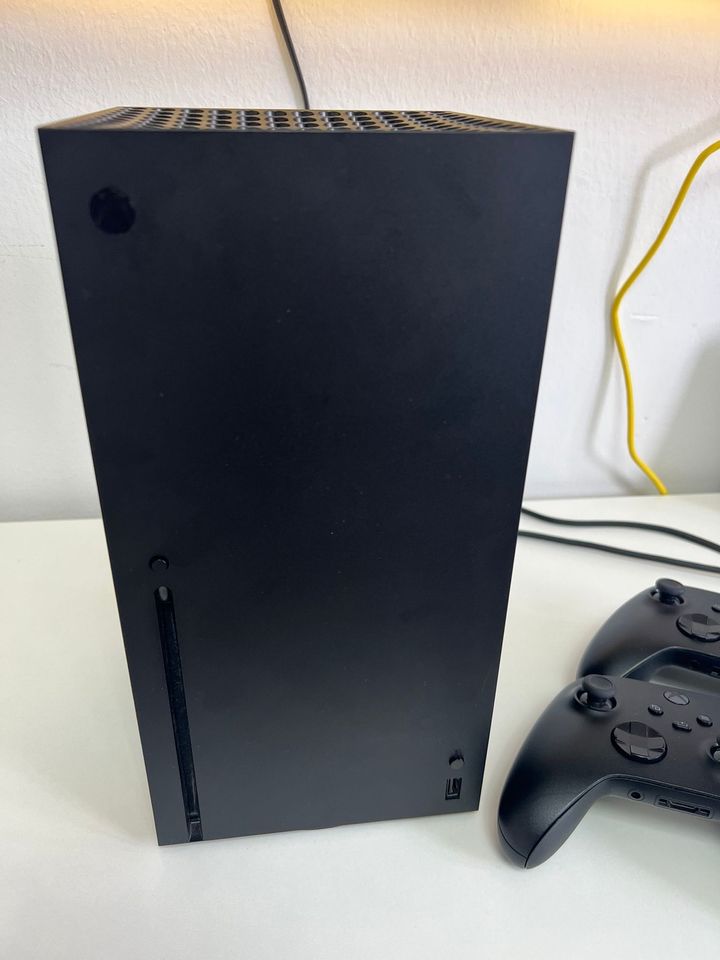 X box series X mit 2 Controller  1TB in Altenholz