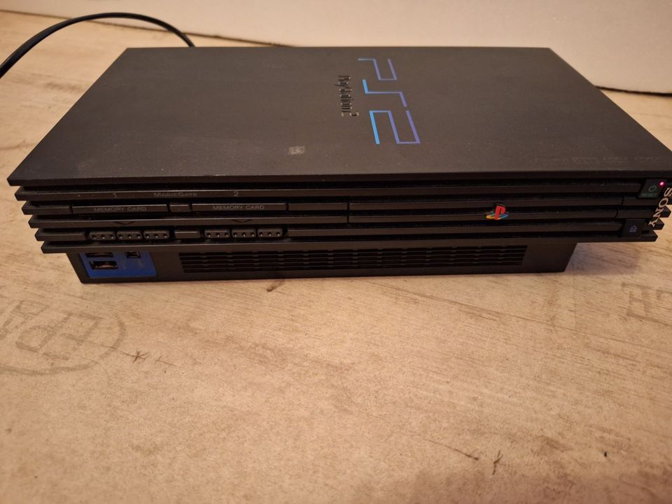 Playstation 2 SCPH-30004,Konsole, wenig benutzt, voll funktionsf. in Berlin