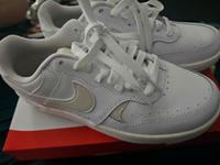 NIKE SCHUHE GR. 38.5 Frankfurt am Main - Bockenheim Vorschau