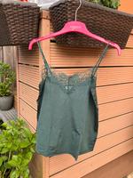Mehrere T-Shirts (Größe 36 / S) – Top Marken z.B. Guess Thüringen - Erfurt Vorschau