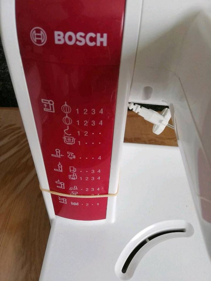 BOSCH Küchenmaschine MUM 4825/05 in Frankenberg (Sa.)