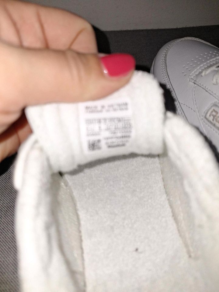 Reebok sneaker wie neu 37 in Siegburg