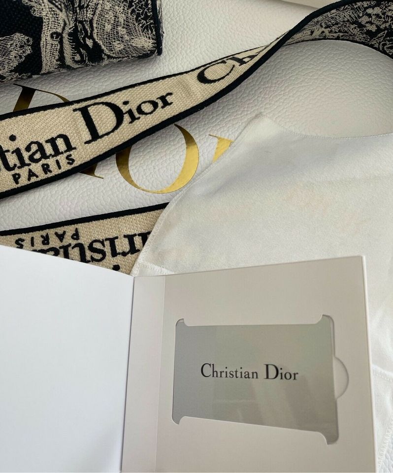 Lady Dior D-Lite Tasche Erstklassiger Zustand! in Bremen