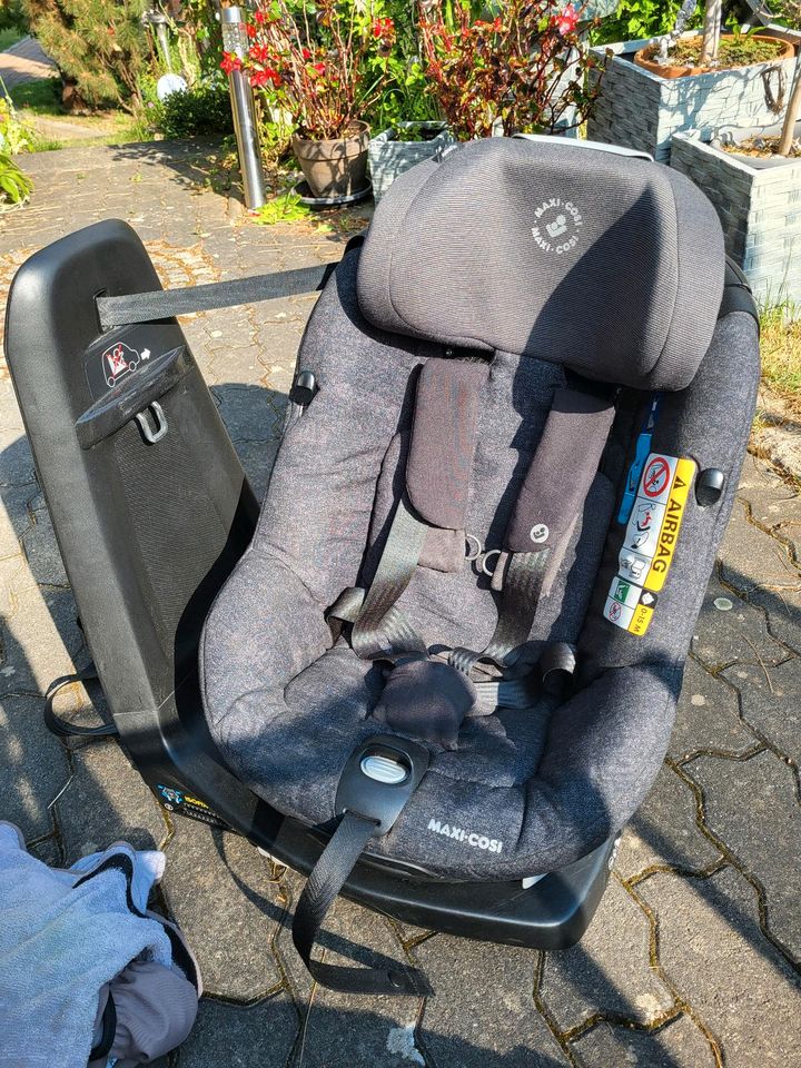 Maxi Cosy Autositz - Drehbar - Easy Fix in Unterwellenborn