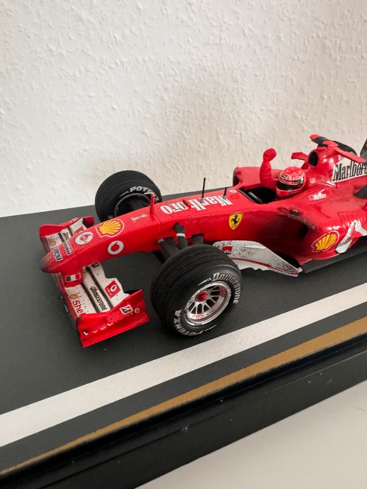 Michael Schumacher Ferrari Hot Wheels 1:18 Limited Edition in Wesseling