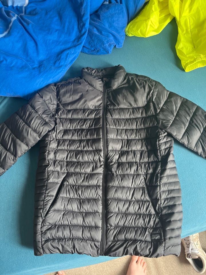 Pull&Bear Jacke in Langen (Hessen)