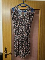 Jumpsuit Einteiler Hose Sommer Blümchen 38 Niedersachsen - Großheide Vorschau