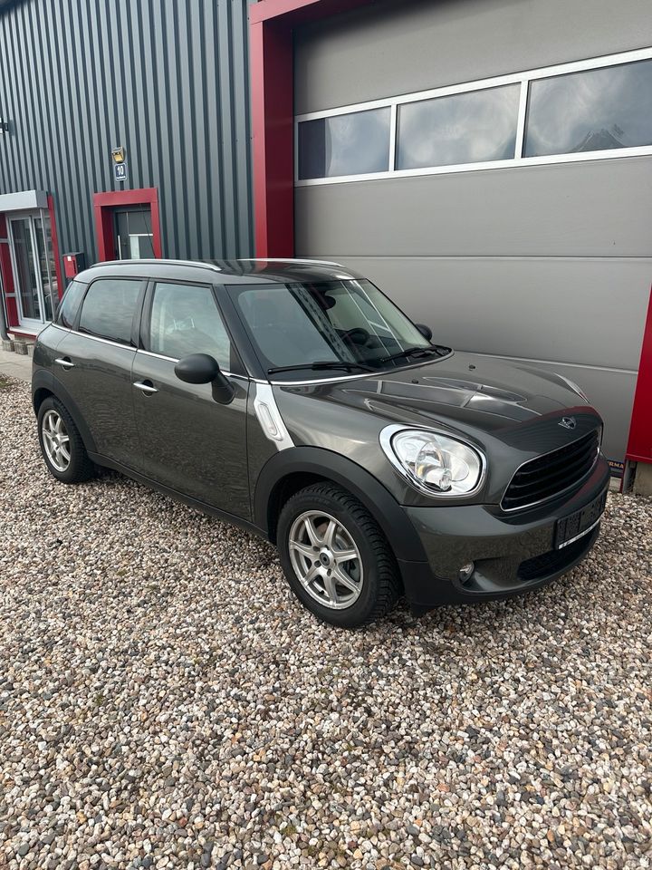 Mini Countryman One,Leder,Panorama,17-Zoll,TÜV/AU-NEU,Service-NEU in Weiden (Oberpfalz)