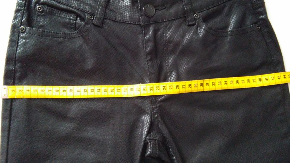 Hose Damenhose Jeanshose aus Stoff mit Leder-Optik YESSICA in Winnenden