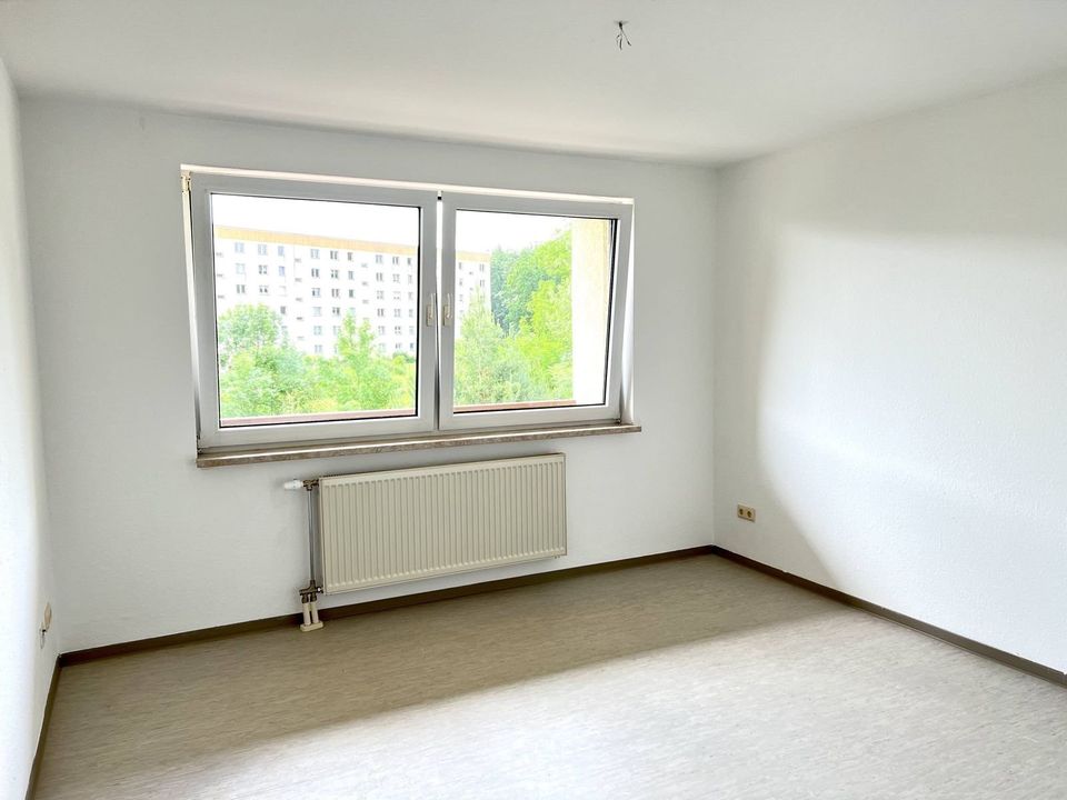 Helle 3-Zimmer-Dachgeschosswohnung mit Balkon in Haldensleben in Haldensleben