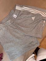 Adidas Hose zu verkaufen Berlin - Lichtenberg Vorschau