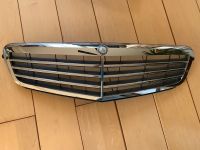 Mercedes-Benz C-Klasse Kühlergrill vorne Modell A2048801283 neu Niedersachsen - Stelle Vorschau