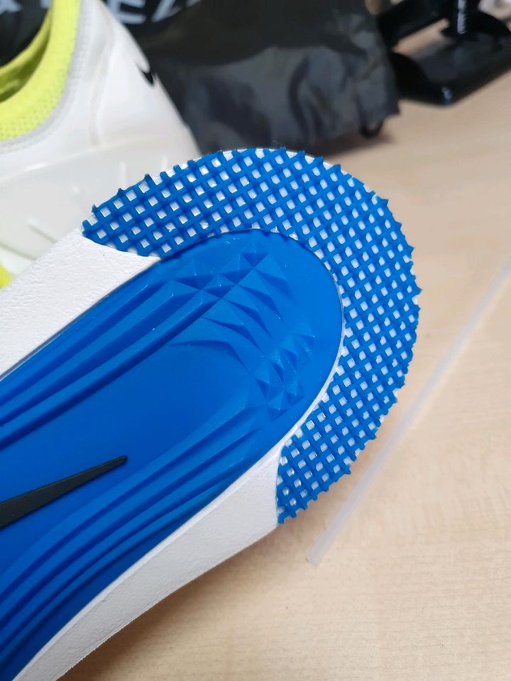 Nike Sprinterschuhe gr.46 uk11 30cm nie im Gebrauch in Marienheide