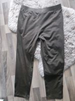 Leggings Khaki Gr. 46  neuwertig mit Schlitz unten Nordrhein-Westfalen - Langenfeld Vorschau