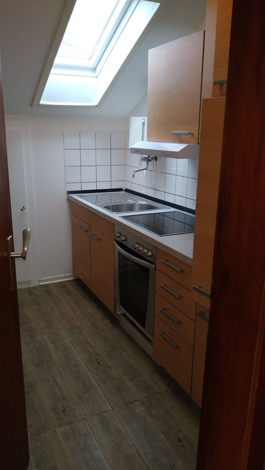 Schöne Dachgeschosswohnung, 61 qm in Siegen ab sofort frei! in Siegen