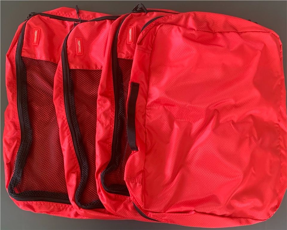 Kleidertaschen Koffertaschen Rot 4Stk in Einbeck