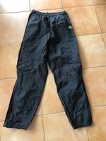 Herrenregenhose, Rollerregenhose Vaude schwarz Gr. M  neuwertig Nordrhein-Westfalen - Minden Vorschau