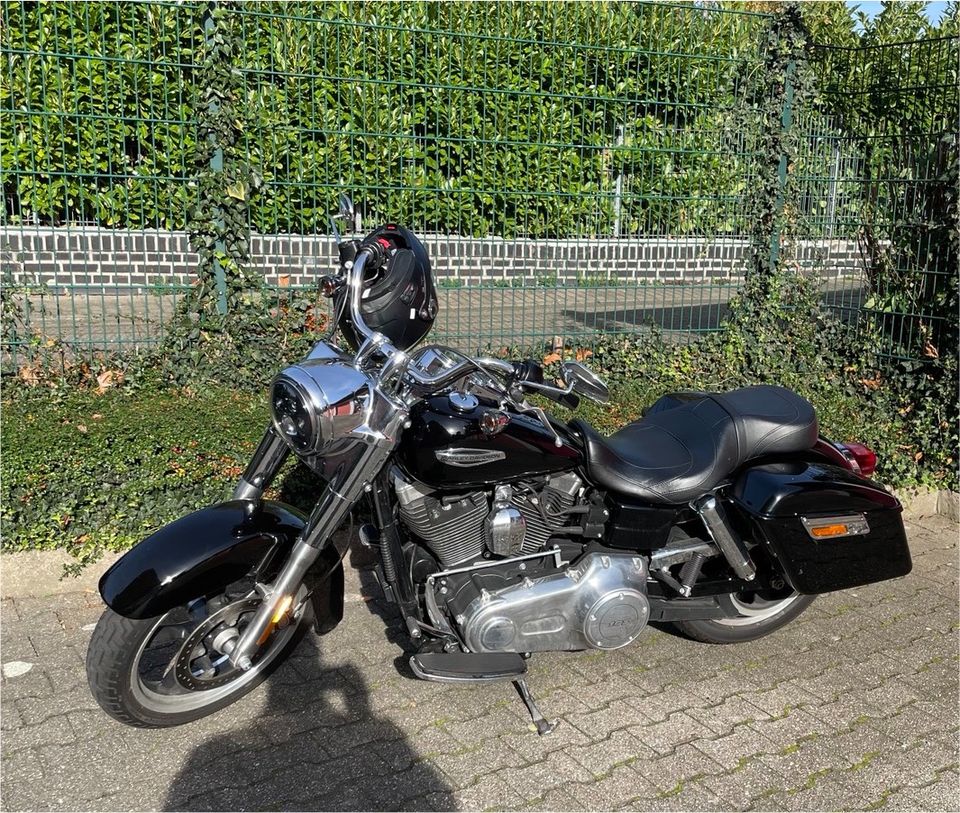 Harley Davidson 103 FLD Dyna Switchback in Duisburg