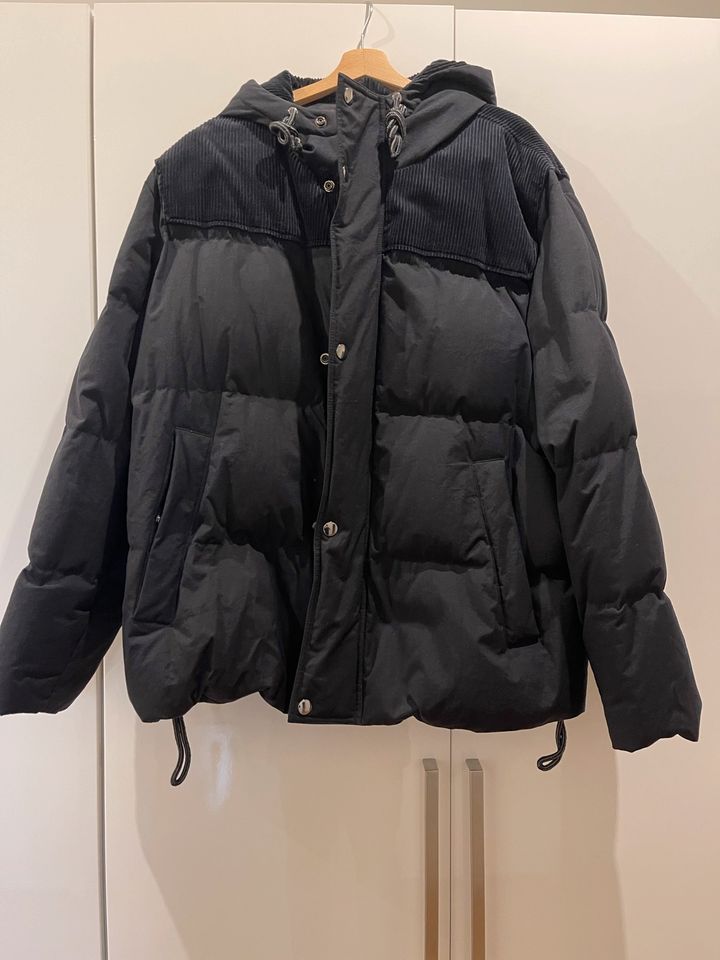 Acne Studios Daunenjacke Grösse 52 in Offenbach