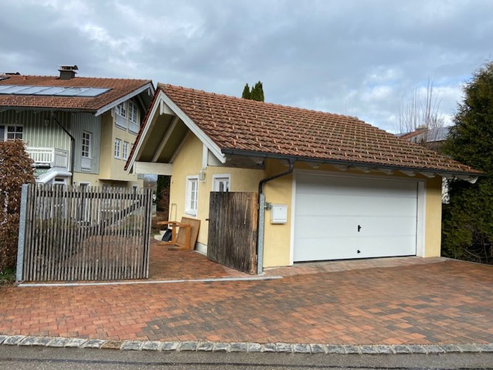 Doppelhaushälfte mit Einliegerwohnung in Siegsdorf