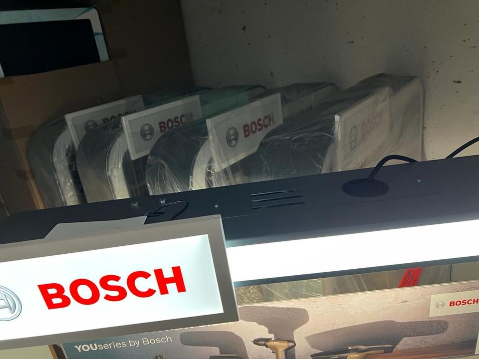 Bosch Professional Regal Werbung beleuchtet Metall Verkauf Logo in Stendal