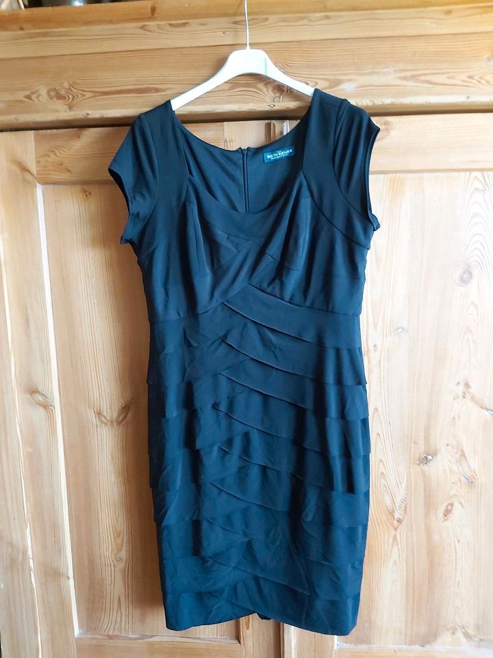 Neu! Kleid Abendkleid Etuikleid Gr. 42 in Heikendorf