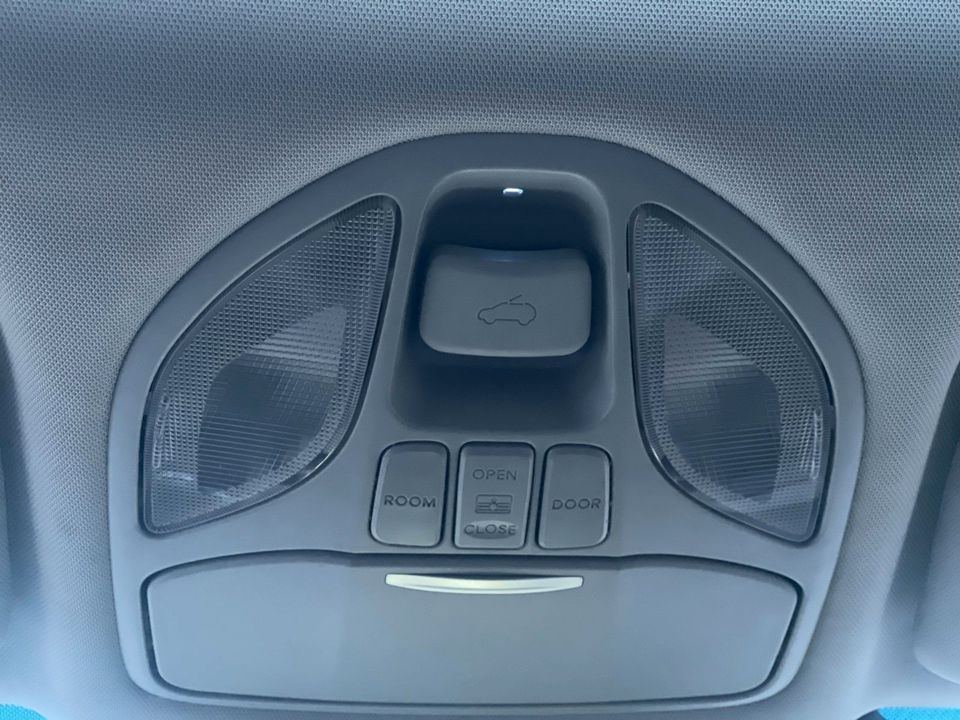 Hyundai Santa Fe Premium 4WD-Panorama-Top Zustand-1.Hand in Georgsheil