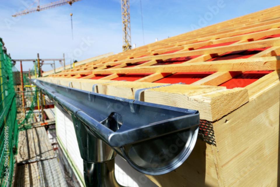 Reparaturservice für  Dachrinnen aus Titanzink und Kupfer in Radeburg