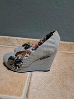 Desigual Damen gestreifte Pumps Schuhe Gr.37 Berlin - Spandau Vorschau