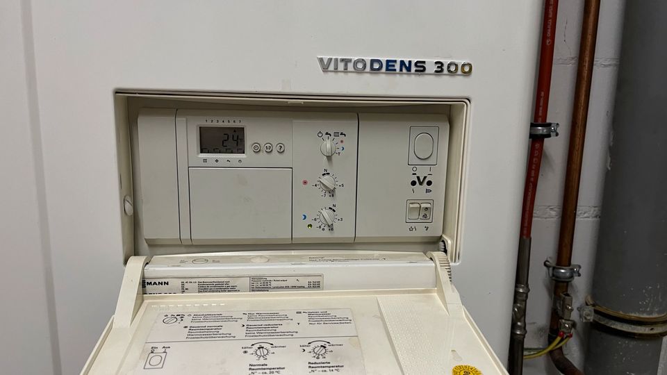 Viessmann Vitodens 300 Gas-Niederbrennwert-Therme, Ersatzteile in Neuss