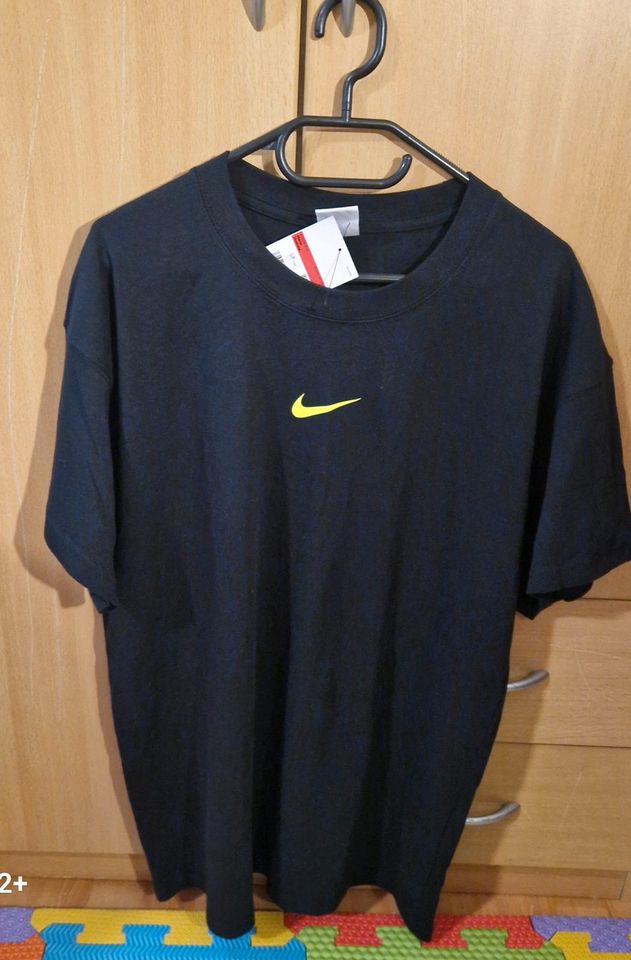 Neues Nike T-shirt Gr.L in Burkhardtsdorf