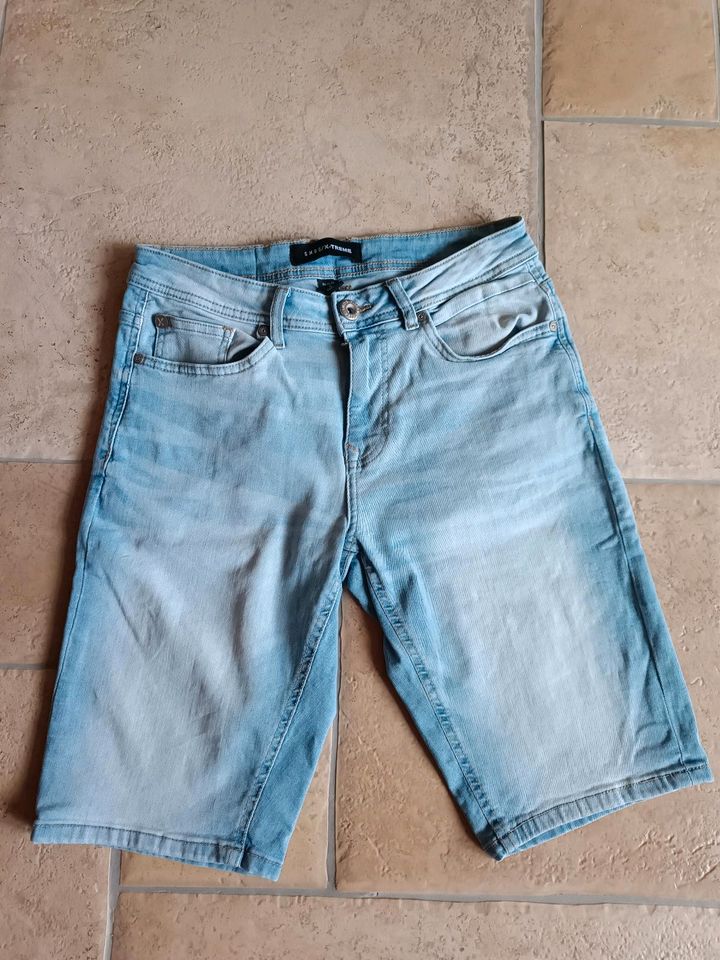 Jeans hellblau Jugendliche/ Herren in Zittau