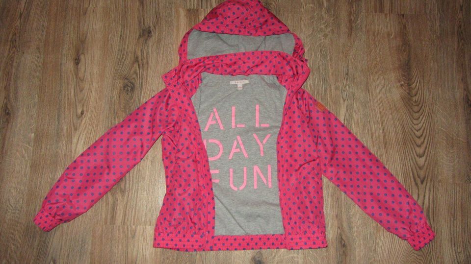 ESPRIT Mädchen Jacke Nylon Übergang Gr. 140/146 Polka Dots NEU!!! in Münnerstadt