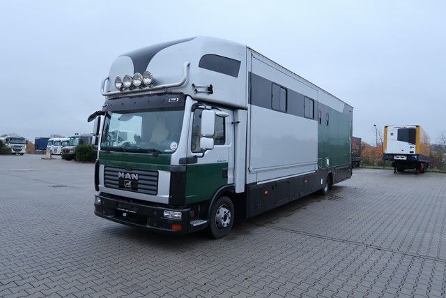 MAN 12.240 Wohnmobil mit Garage, Aluaufbau,12 m lang in Hagenow