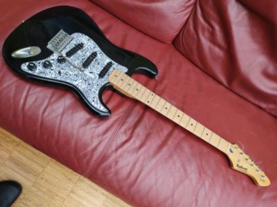 Fender-Stratocaster-Nachbau von Hohner "Rockwood LX90L" in Handorf