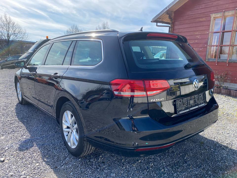 Volkswagen Passat Variant 2.0TDI DSG*Kamera*ACC*LED*19%MwSt. in Oberderdingen
