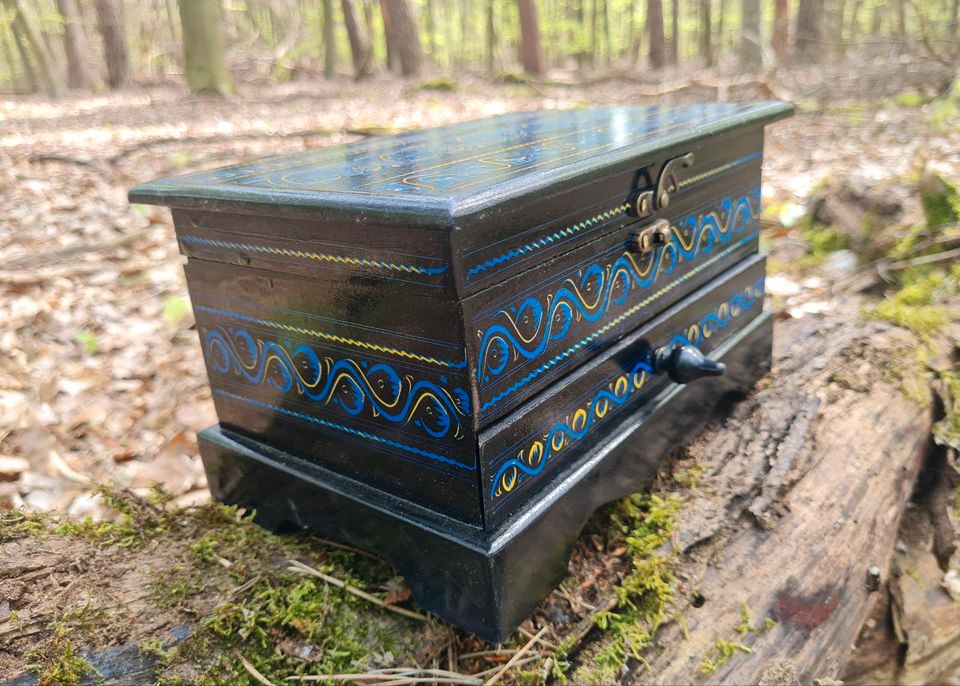 Holz Schmuckkästchen/ multipurpose Wooden box in Dietzenbach