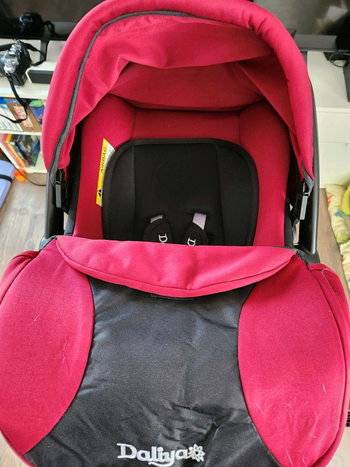 Daliya® Bambimo 3in1 Kinderwagen in Hamburg