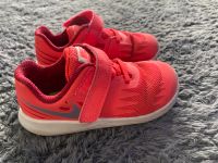Mädchen Nike Schuhe gr 25 sneaker Bochum - Bochum-Wattenscheid Vorschau