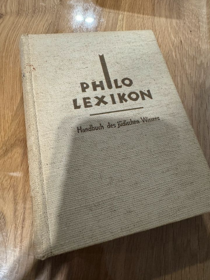 Buch Philo Lexikon, Handbuch des jüdischen Wissens in Andernach