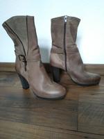 Rose Noire Stiefel NEU Brandenburg - Klettwitz Vorschau